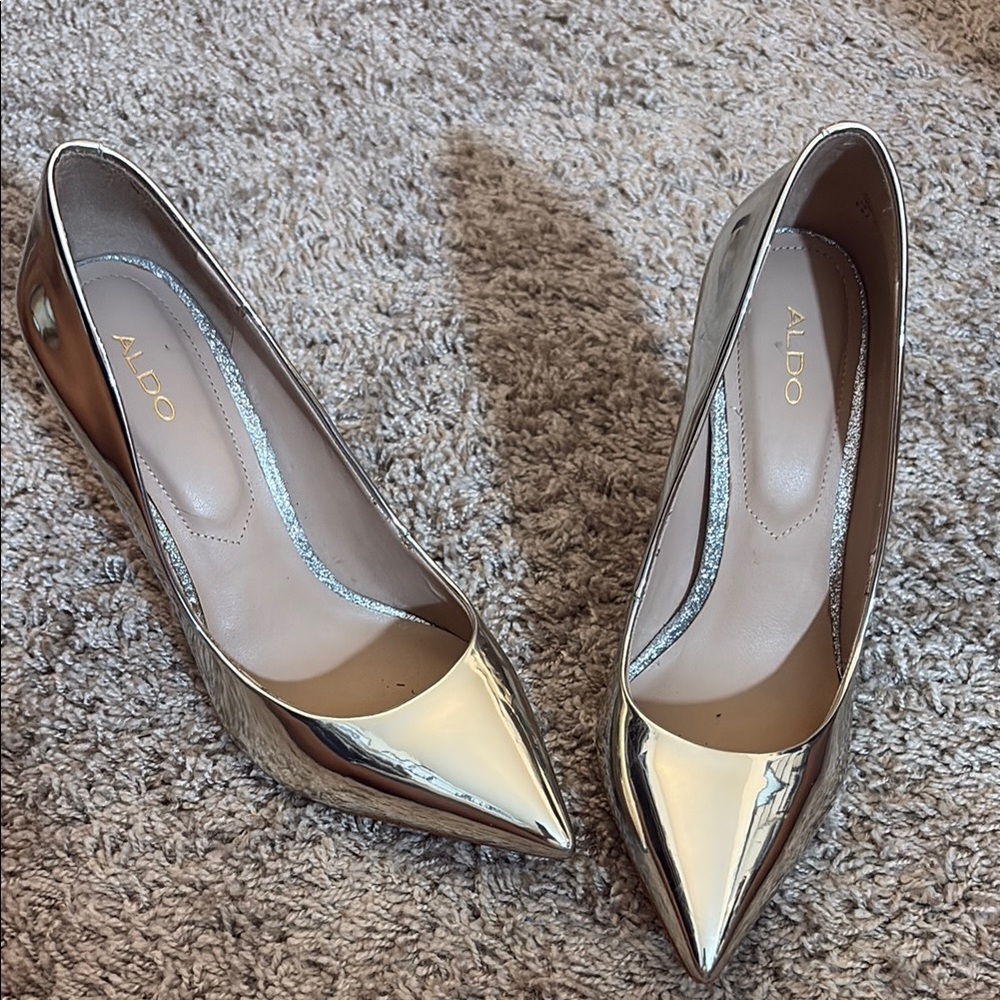 Aldo Silver Stiletto Heels with Metallic Finish(Gently Used)